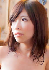 人妻の葵さんと露天風呂で混浴！「先に入ってて…後から行くから。恥ずかしいから」湯船につかりながら人妻が服を脱ぐ姿をガン見チェックで至福のひととき。なんていい眺めでしょうか！あれ！ピンク色のTバックですか！けしからん！