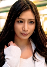 カノンさん 32歳 元モデルの黒髪美人 【セレブ奥さま】