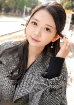 【黒い服に隠された魅惑のボディ】 笑顔と声が可愛い事務職かすみさん(30) 足をあげ自らチ●ポを懇願。ジョボジョボ潮吹きでイキまくり！！  【初撮り】ネットでAV応募→AV体験撮影 2413